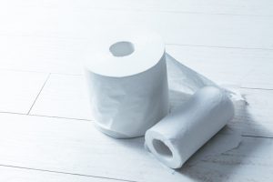 アルバイト先のトイレが男女兼用でした。こんなの許されるんでしょうか。