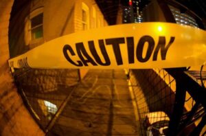 立てこもり事件！自分から出てきても自首にならない？