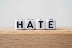 なんでもかんでも「表現の自由」とか言ってたら痛い目遭う？！